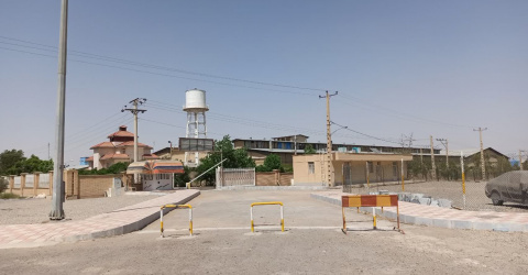بهسازی محوطه درب ورودی شماره 5